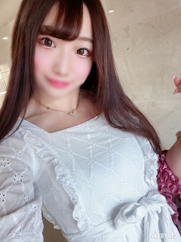 FC2-PPV-2067879 完整的外观★ 白皙整洁的18 岁现役女○ 学生！只看鸡巴就湿透的普通少女隐藏的变态情色！危险的 Nissei Saddle 没有性知识，因为它太天真了 ★ 大量阴道射在还不知道精液味道的粉红色阴户中 * 特别在线观看