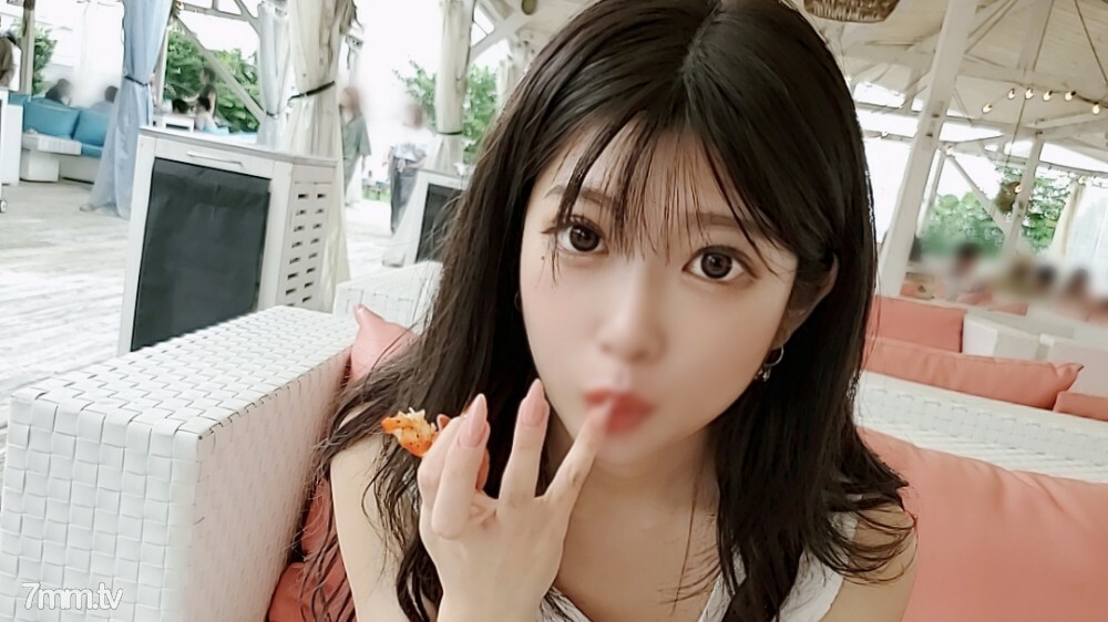 FC2-PPV-2132144 外貌！ !!数量有限！ [未经审查] 一个穿着白色连体泳衣的漂亮美女沿着海滩散步......在迷人的 Fcup 美女丰满身体中出！ !!没想到这么好……（完整外观）在线观看