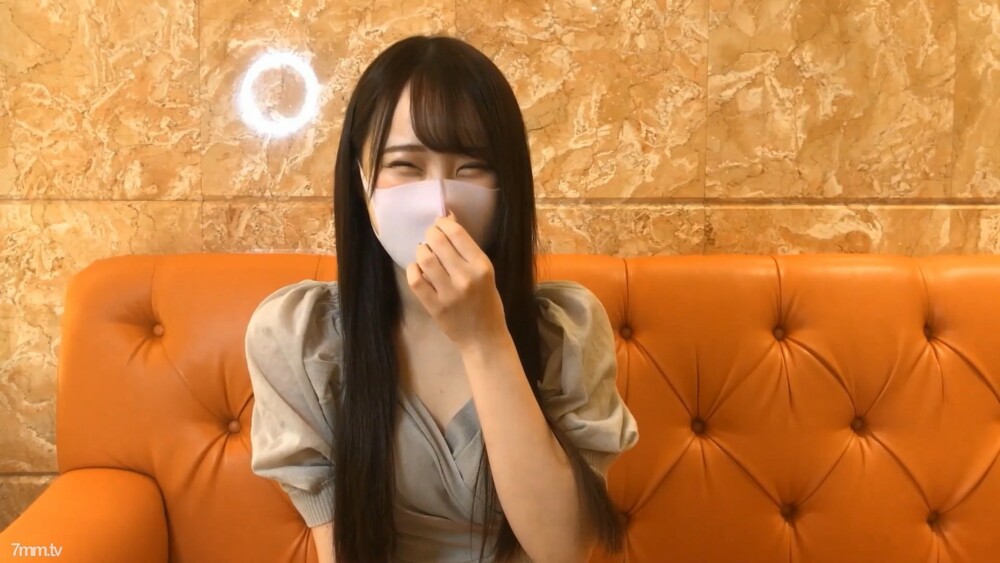 FC2-PPV-2175273 百货公司接待员 22 岁。 G罩杯的破坏性风格和湿透的口交无意中排出→Irama面部射液。在线观看