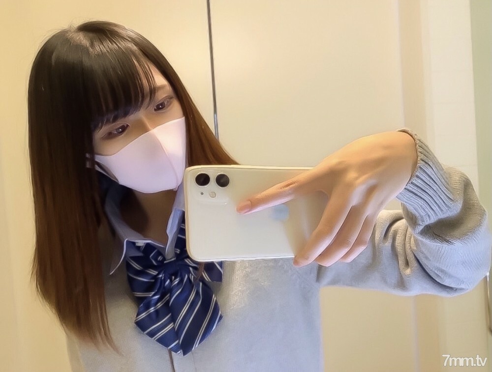 FC2-PPV-2190571 [续集] 很受欢迎！ 18 岁现役少女◯ 学生超纤细美少女Rika-chan 最新作品！放学后一起做泳衣，拍出人生第一次大量面部射精吧！在线观看