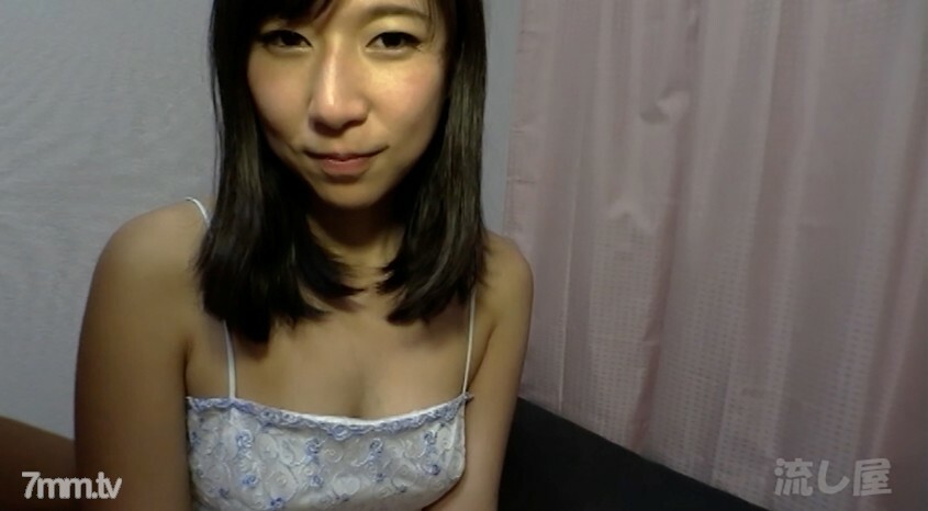 FC2-PPV-2240347 Kyou-chan 生中出 [No] 超级敏感大规模喷出自然美我爱生中出！第 1 部分 --2在线观看