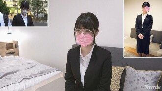 A beautiful girl with a super clean feeling that has been persuaded over 4 years! I became an office lady! Smooth and chewy fair skin! First and last Gonzo! [Individual shooting]