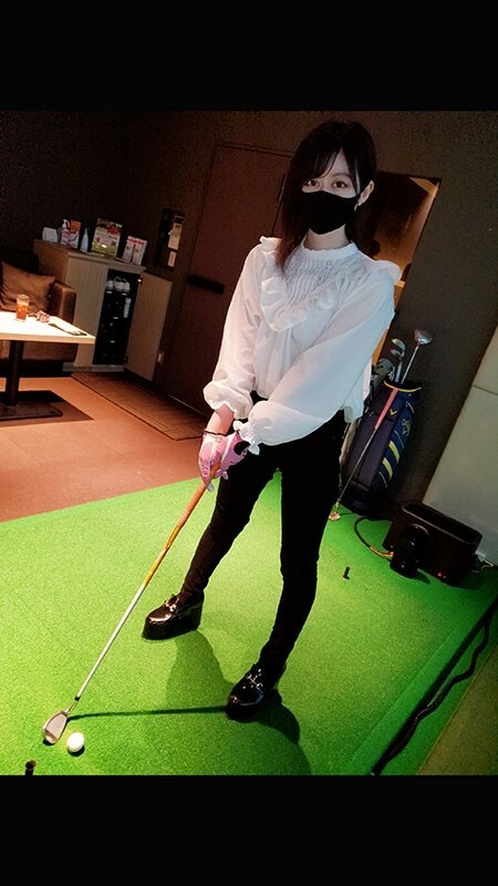 FC2-PPV-2330088 [无] 皮肤白皙，眼睛修长的年轻妻子。没有婚内活动，为了抚慰已经积累和泛红的身体，与一个不知名的男人重迭。在线观看