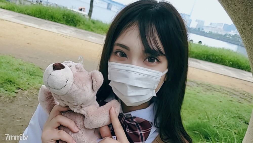 FC2-PPV-2337712 第一枪！ !!数量有限！ 【未删减】青春Fcup傲娇美少女……坚持下去，你会突然变身一个不断撒娇的de M少女，阴道第一射精！ !!没想到有这种感觉在线观看