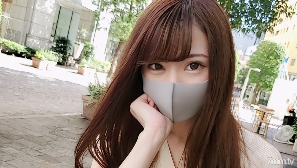 FC2-PPV-2354695 第一枪！ !!数量有限！ [未经审查] 某美容院美容接待员性慾强烈的敏感身体中出！ !! （口交现场出现）在线观看