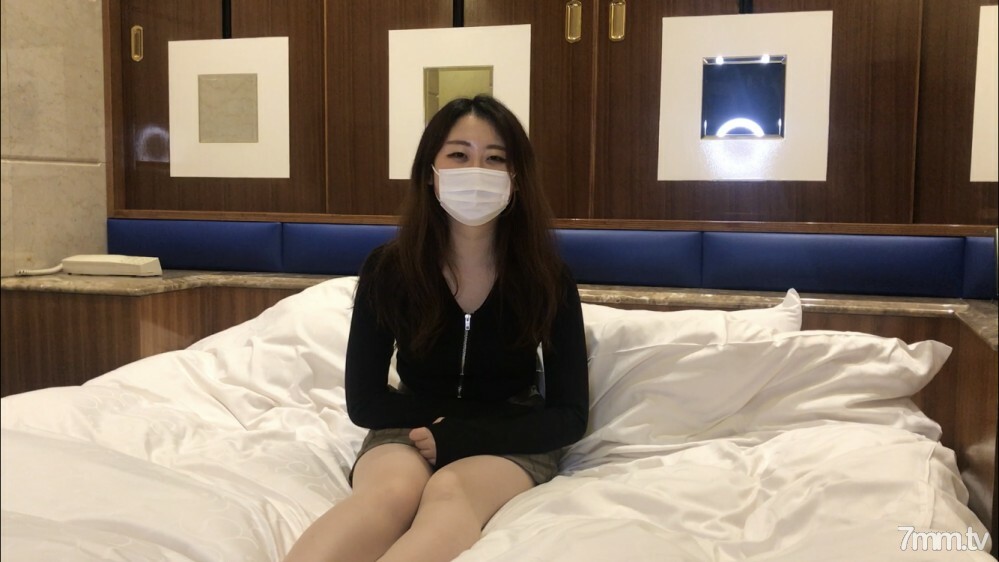 FC2-PPV-2394897 缺钱JD四年级男友正式承认buttobi外貌。我的男朋友从未做过的舔边缘和麵部射精并弄脏了。在线观看