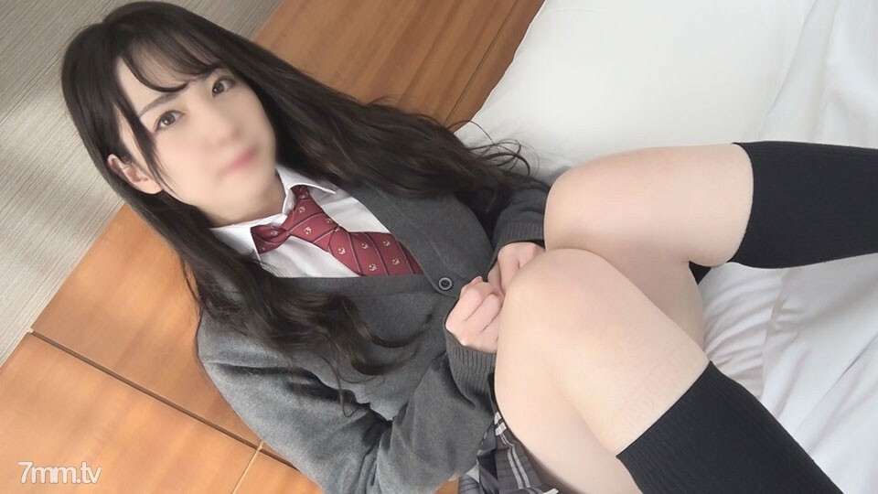 FC2-PPV-2406226 ★ 活跃的小女孩（18 岁） ★ 敏感的乳头舔 ★ 我把浑浊的精子注入了一个小阴户。在线观看