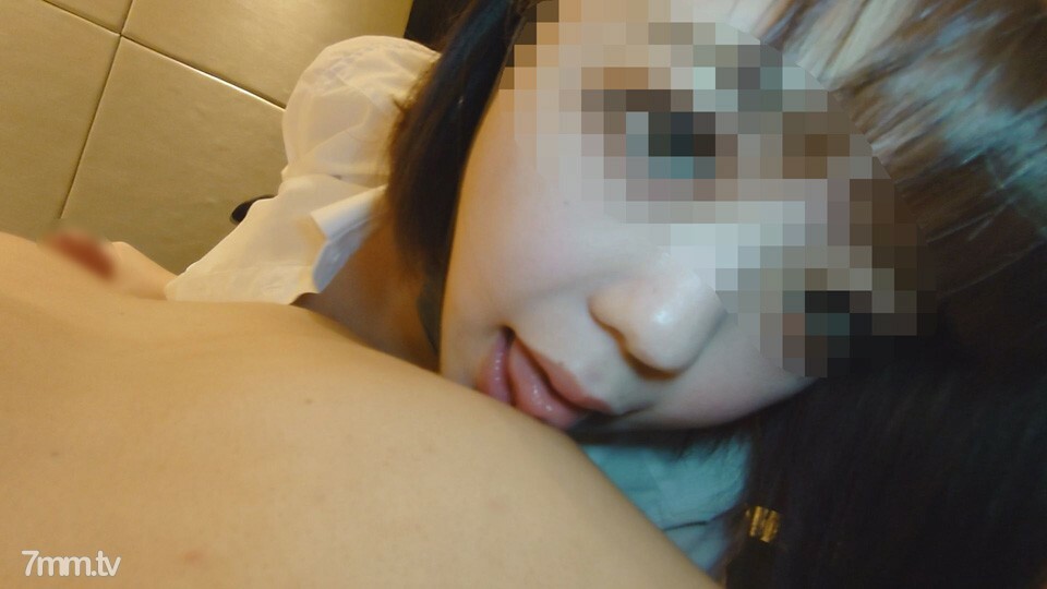 FC2-PPV-2406974 【一日限定2200→1200】【单拍】迷你萝莉J系列！机甲可爱娃娃女孩和 Zuppoli 生 Paco 饼 ！在线观看