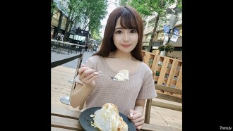 Tembakan pertama! ! Nomer terbatas! [Tanpa sensor] Bahkan dengan pacar yang begitu anggun, saya tidak bisa lepas dari hasrat seksual saya... Saya menjilat lidah saya dan merayu saya dengan creampie ke kecantikan yang anggun, anggun dan rapi! ! (Video masturbasi yang rapi dan bersih sebagai bonus)