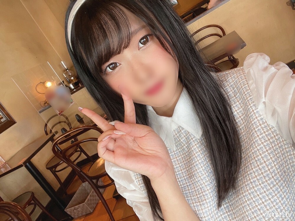 FC2-PPV-2477279 【星巴克女生外流】咖啡馆情人♥黑髮长长清纯清纯女大学生（20岁）和男朋友逛咖啡馆！大量未加工的阴道射液洩漏到您住的酒店的有抽搐的剃光阴部在线观看