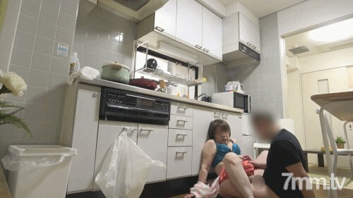 FC2-PPV-2484869 [无码x个人拍摄] 5号爱人之母！？突然衝到家报“女儿有外遇”也是外遇对象，在厨房强暴超熟女超60岁偷拍w在线观看