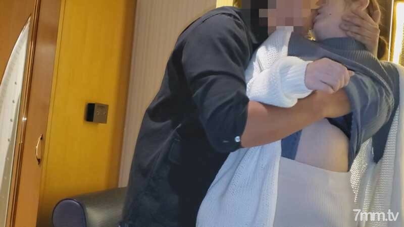 FC2-PPV-2504031 限时5天【个人】新娘嫁人玩男，再罚一棍栽子在线观看