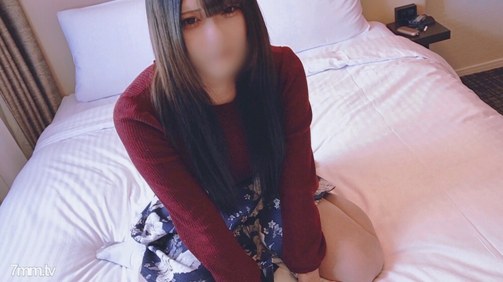 FC2-PPV-2517256 [完成第一枪] [外观] Concafe小姐的活跃学生Kana-chan因困难而紧急支援。大量生松鼠与禁慾8天的愤怒的Kimooji阴茎一起发射。在线观看