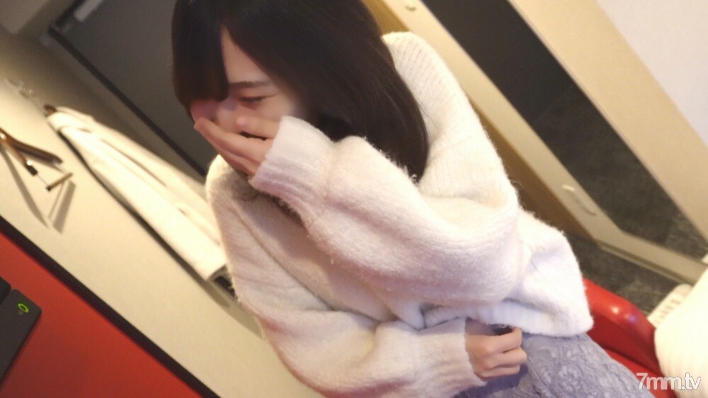 FC2-PPV-2553591 [未经审查] [外观] [完成第一枪] 愤怒的公鸡叔叔的活塞在一个看起来像 Haru 的美丽苗条美女 Risa 的尴尬外观。拒绝阴道射精的丽莎被浓浓的混浊浸透，完成了汁液的强製播种。在线观看