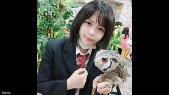 顔出し！！個数限定！【無修正】天真爛漫で従順な美少女を密室に連れ込み猥褻淫行！！あの真面目だった彼女が見せる恍惚な表情と乱れた制服姿に生中出し！！