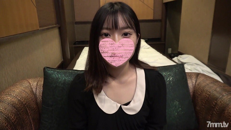 FC2-PPV-2622283 我和一个太可爱的女仆一起去了酒店。大量精子被释放到一个没有经验的美丽女孩的狭窄生殖器中。在线观看