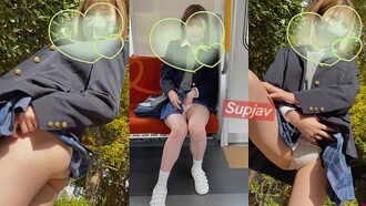 The girl who stares at me while putting her hand inside my pants is so lewd that I can't believe it.