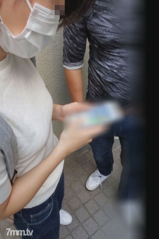 FC2-PPV-2726453 被骗拜访4P【个人】带我去闺蜜家不知不觉打开门，被三个男人推着立刻犯下两个年轻妈妈，用阴道射精让她们在同一天受孕。在线观看