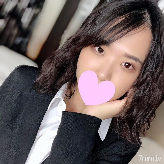 FC2-PPV-2771611 Yuko 20 岁 一个在农村长大的天真女孩！几乎是一个有经验的人的处女！求职学生的美体上第一次阴道射精x大蜜桃屁股颜射！ FC2-PPV-2771611在线观看