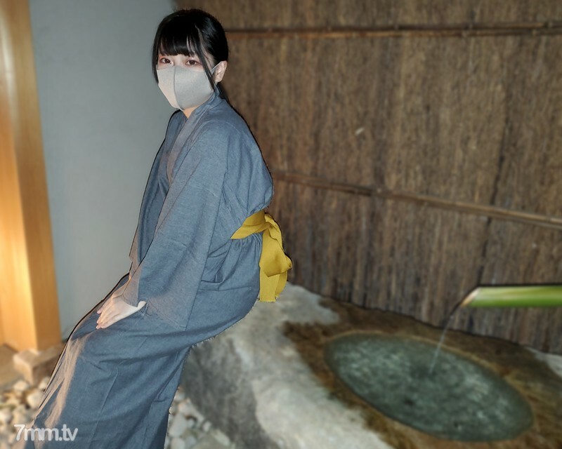 FC2-PPV-2778185 * 100多* 隐藏巨乳JD，兼职在客栈加油FC2-PPV-2778185在线观看