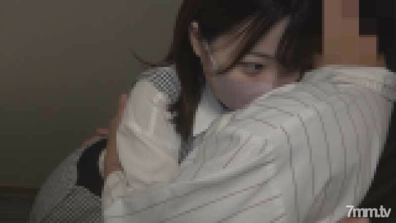 FC2-PPV-2890108 Last 100“#39”麵包店招牌少女，围裙连续做爱。大屁股上的颜射♡两种感觉♡FC2-PPV-2890108在线观看