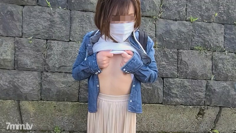 【특전 2：1주일 한정】아이와 노는 스낵 엄마를 자택에 되돌려 어머니로부터 여자에게. 【개인】 아무도 없는 집안에서 타인봉에 헐떡이면서 질 안쪽에 질 내 사정 귀가한 아이에게 숨어 더욱. . . FC2-PPV-2915551