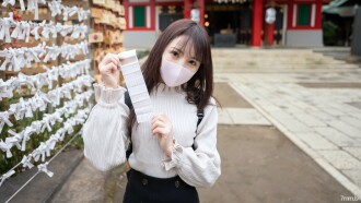 初撮影！！個数限定！【無修正】シネマ画風！親の介護に疲れ果て情緒不安定に陥ってしまった自暴自棄の華奢な彼女・・・心の隙間につけ込んで密室に連れ込み生中出し！！ FC2-PPV-2926417