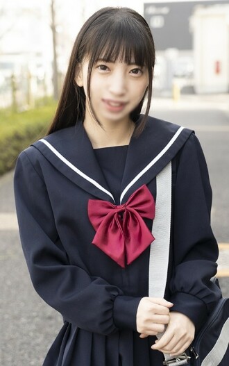 [Sailor uniform remote control] When I put a remote control on a slope-based J-type robot on the road, it crumbled and crumbled down [Individual shooting]