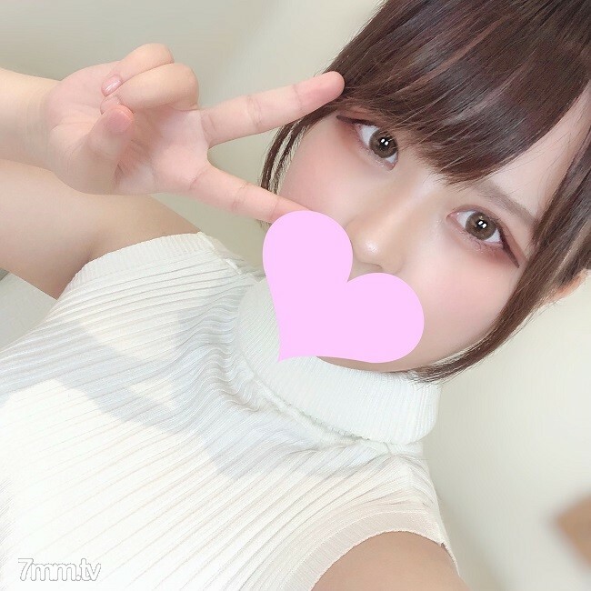 FC2-PPV-2972010 Himeka 18岁国宝级美少女和精油按摩SEX！发育过程中身材丰满的大桃臀！真素人史上极品超美少女的油阴道射精！在线观看