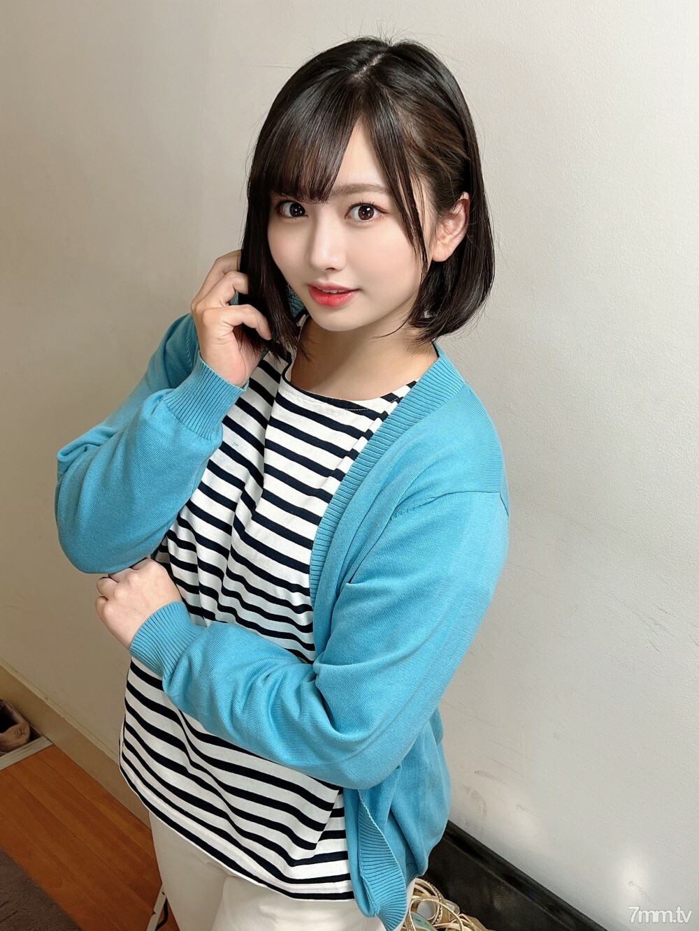 FC2-PPV-2972481 [已婚女人off-paco] 27 岁美丽妻子二人组和狂欢Off-paco 派对11 太敏感，性慾太强已婚女人Saddle 老师的硬SEX 疯狂播种和射精。严重完全倒下[第一人]在线观看