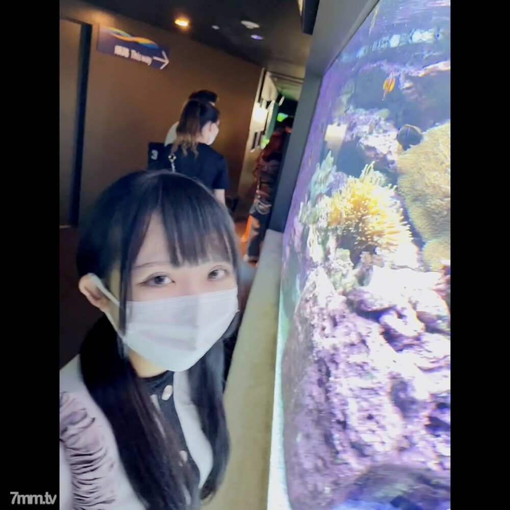 FC2-PPV-2992995 [脸流出] 书◯ 与本田美优相似的圆脸娃娃脸Non-chan的约会邀请！玩得开心后，把它带到酒店做爱！在线观看