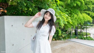 顔出し！！シネマ画風！【無修正】個数限定！！ちょっぴり大人になった19歳の無邪気で可憐な色白女子大生！眩い純白のワンピースと美しい美白の美体に生中出し！！ 