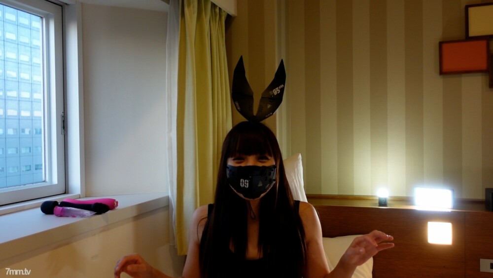 FC2-PPV-3042127 与美丽的秘书绫酱进行角色扮演。用兔子和水手服射一次，用阴道射精一次在线观看