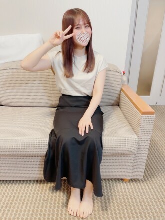 清純Styleに可愛い笑顔を持つ美女が地方には存在した！！メミちゃん、小柄で感度抜群、世間を知らない地方女子大学生に白昼のビジホで初老と生はめ、中出し。