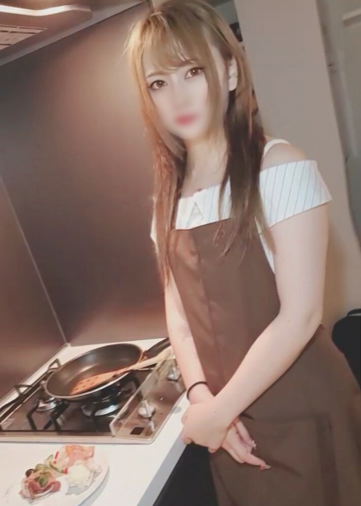 FC2-PPV-3110327 [外貌] 经营餐厅的单亲妈妈，在商务谈判回家的路上被阴道射精... 后天在家里被孩子隐藏的性行为。在线观看