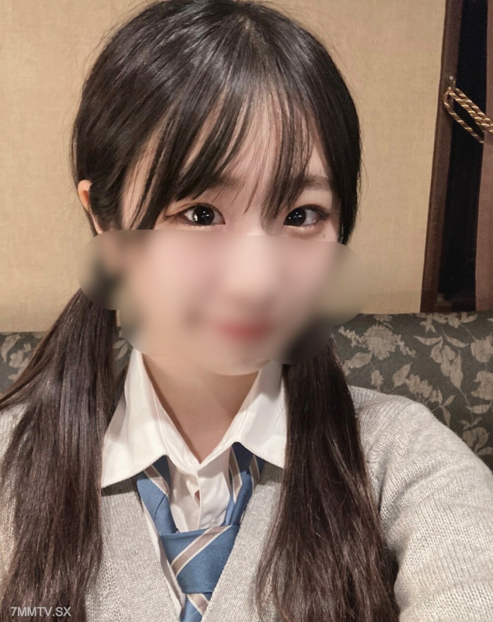 FC2-PPV-3133741 很遗憾没有遇见你！ [全图] 超E杯美女！超可爱的镜头！关节部位完全暴露的母牛小牛姿势，忍受性吸引力，郁平的第一次射精！在线观看
