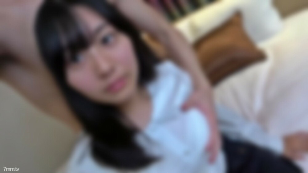 FC2-PPV-3133751 名牌私立女子学校的学生。压倒性的透明女学生一边感受到不道德感和罪恶感，一边瞬间爆发，连续大量射出阴道内精液。一个超级有价值的私人性爱视频，我多次要求拍摄。在线观看