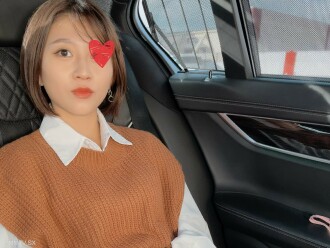 [Saat aku bertemu denganmu, aku membuat pose nyali di hatiku] Tidak ada laki-laki yang tidak menyukai wanita cantik ini! Peluncuran mulut besar penuh perasaan.