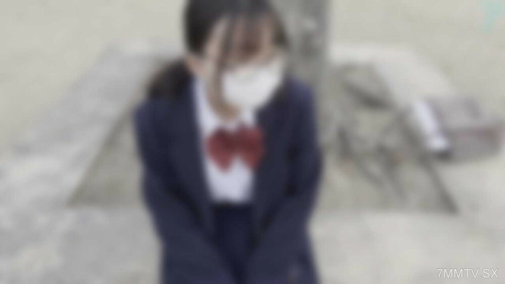FC2-PPV-3157592 [#74] 我拍了一个戴着眼镜和土豆的文学处女的奇闻趣事。用生的公鸡打开硬毛纯阴部的膜，并像毕业时那样射精子♡恭喜♡在线观看