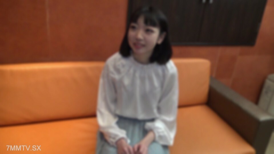 FC2-PPV-3173671 作风出众的学生便利店店员！有这样的女孩上夜班可以吗？在线观看