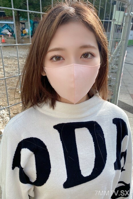FC2-PPV-3189407 2/26 为止的限定特价 2980 → 1480 【美貌/苗条的身材】骗了在美容院工作的苗条美女，强行在酒店拍摄AV，不负责任的阴道射精。收藏 Yuri-chan。在线观看