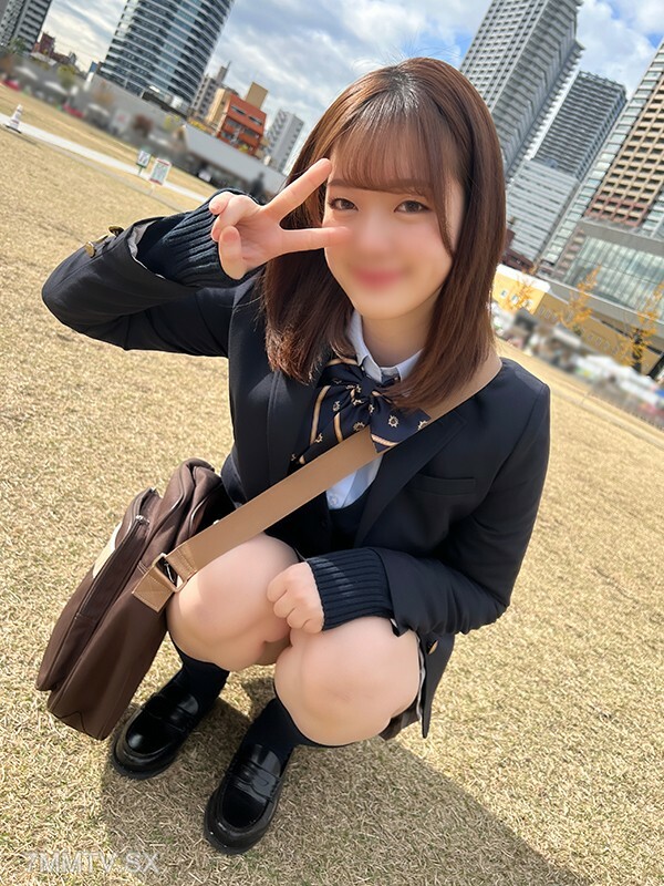 FC2-PPV-3254975 FC2-PPV-3254975 *初始限定* [个人节拍/J/系统] 熊部梨子 18 岁``可能出汗（Teru）''公司活动经常性 SEX 叔叔 Saffle Waindo 射精现场交流♪FC2-PPV- 3254975