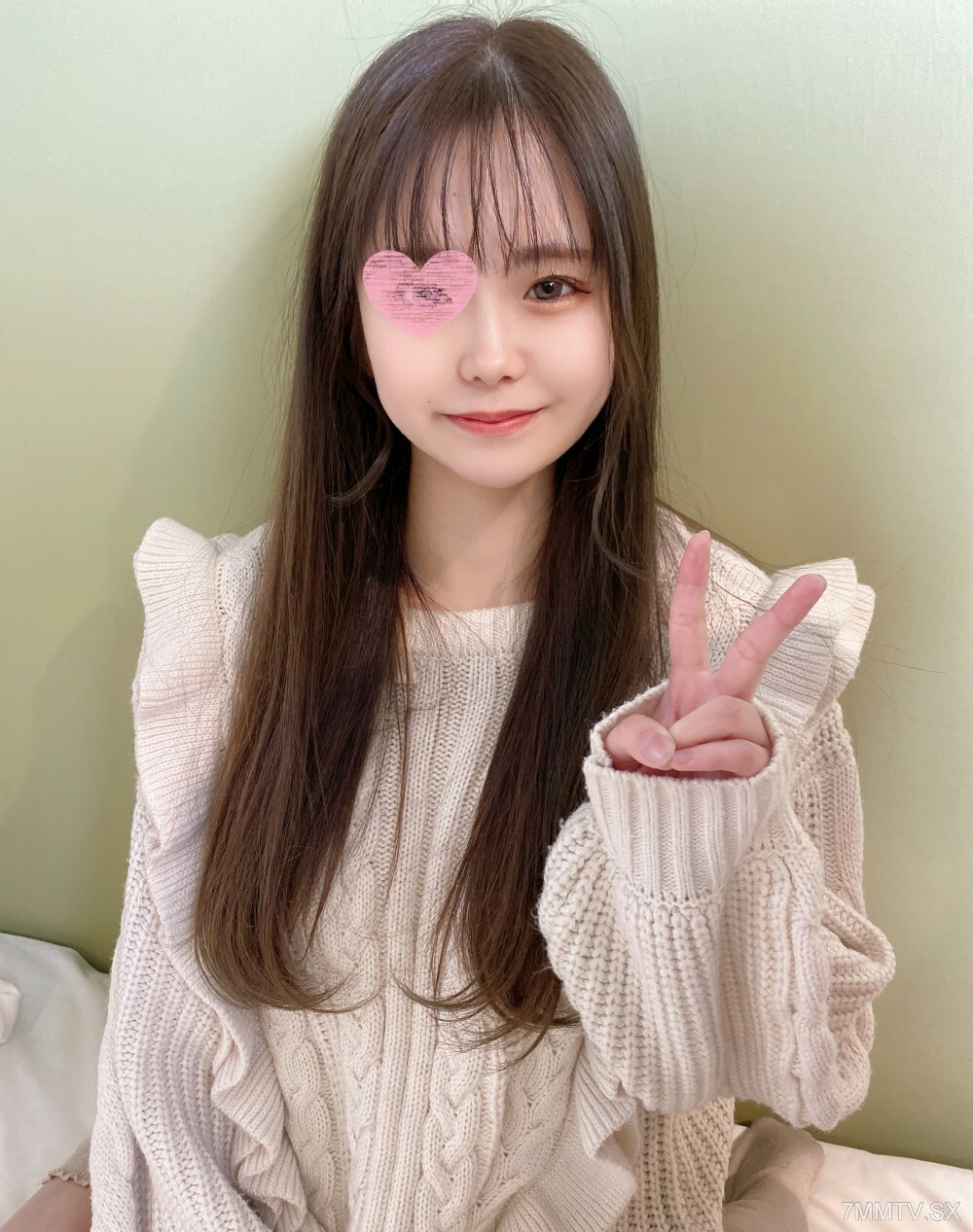 FC2-PPV-3262500 可爱搞怪的小动物系白狐少女。第一次阴道射精时直接到达的 AV 掌声人为地奖励了最高兴的男人。在线观看
