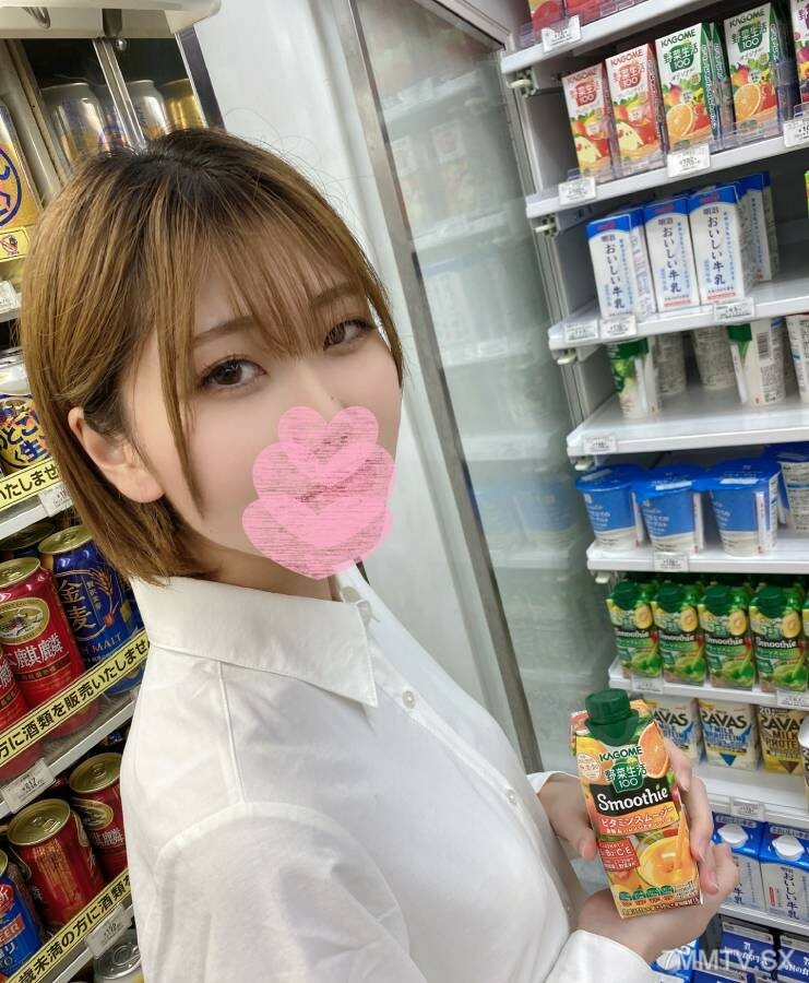 FC2-PPV-3269117 骗皮白刺苗的咖啡厅邀请卡美女多人联机，连续第10次阴道射精。在线观看