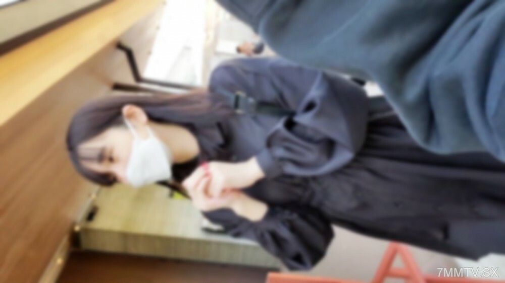 FC2-PPV-3290870 * 限时3天【曝光】一个女大学生，因为缺乏沟通而有着难以生存的风格。求之不得，归则射，命系之。在线观看