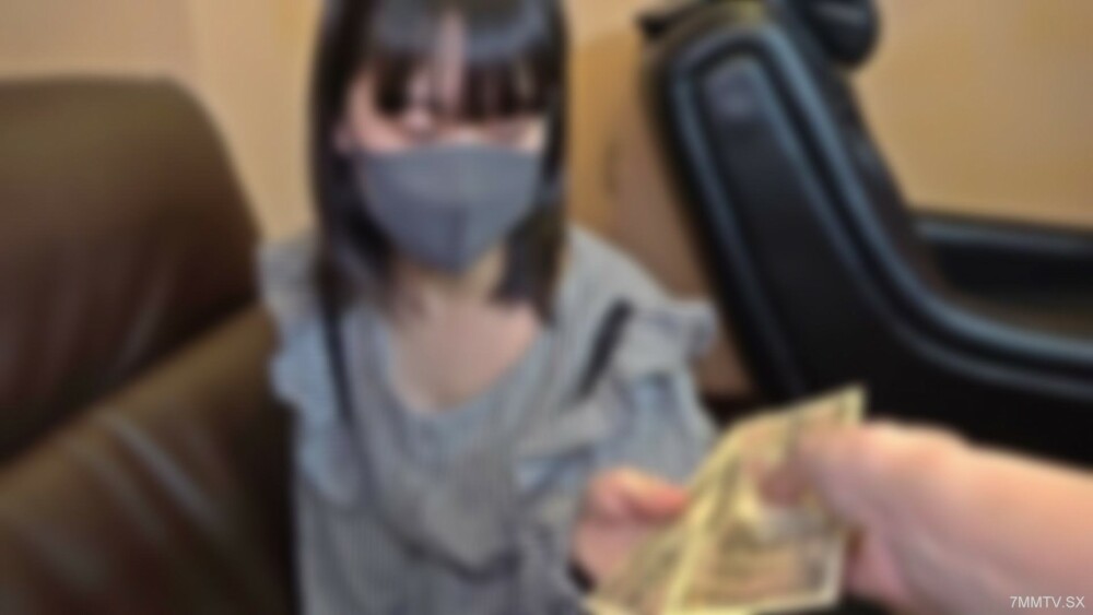 FC2-PPV-3314018 我被骗了，我在翠达。大量精液顺着未经处理的阴影溢出到漂浮的地面上。 FC2-PPV-3314018在线观看