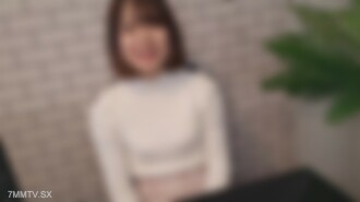 22歲正在求職中的女大學生，有魅力的潛質，也有果斷答疑的能力。 *評論特權是4K高畫質