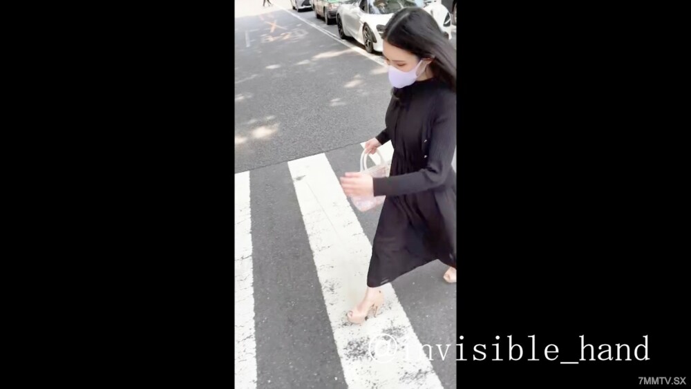 FC2-PPV-3424038 【正篇登场】为了特定目的回到杂誌社的美少女市子是在大街上奔跑也能看到的神级风等上位辅助品。在线观看