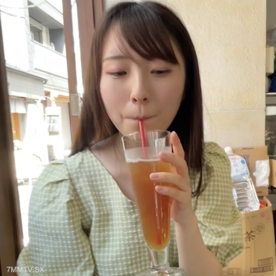 FC2-PPV-3437395 午餐后 10 分钟与未来的酵母关节你可以做什么 Shinobu 口性交射精 10 分钟在线观看