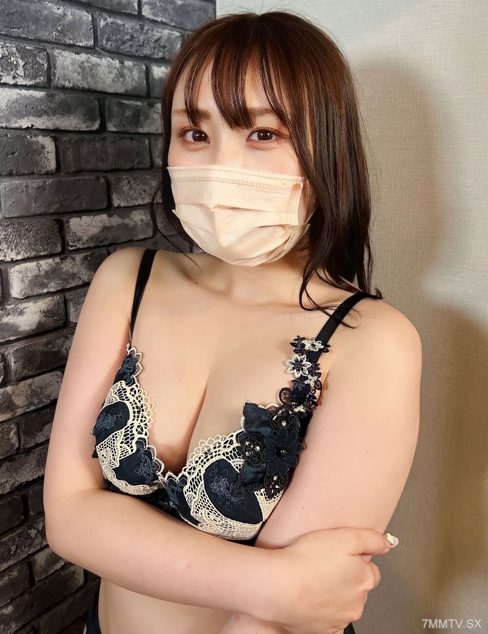 FC2-PPV-3485986 某店人气No.1同意浸泡F杯剃须灯休息女NTR在线观看